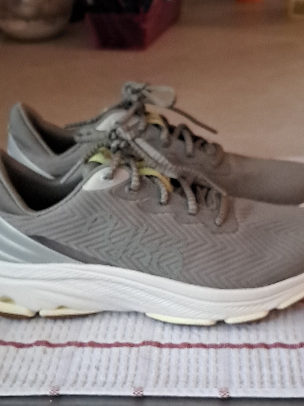 Ryka Womens Size 8.5 Olive Chevron Devotion X Max RS Walking Shoes